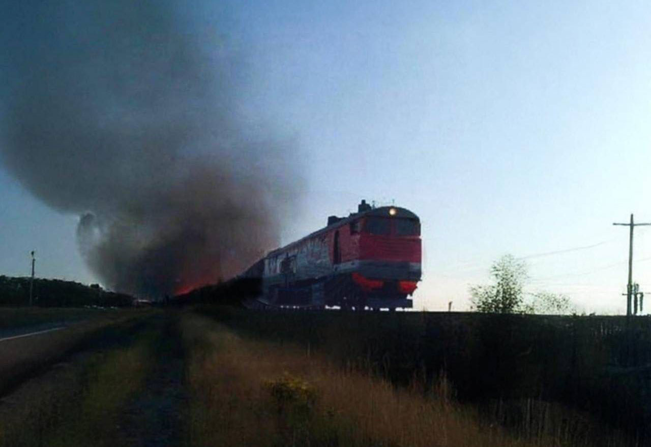 ukraine’s commandos struck moving russian fuel train occupied crimea convoy burns near dzhankoi railway station after ukrainian special operations forces strike early hours 21 2025 / sofmilgovua 92d33ae6-306c-4a04-b2cd-b8cf17d57e7a kyiv’s elite