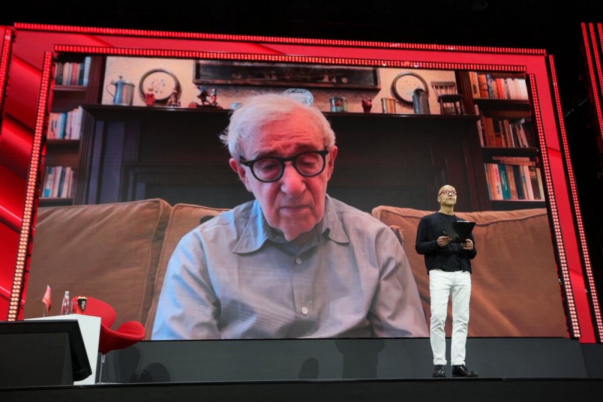 American director Woody Allen praises Russian cinema at Moscow festival as Russian soldiers continue killed Ukrainian actors in war.