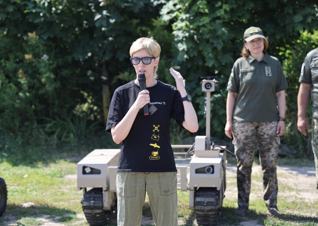 Ukrainian volunteers robotics