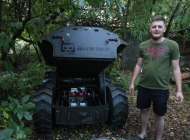 Ukraine war soldiers ground drone