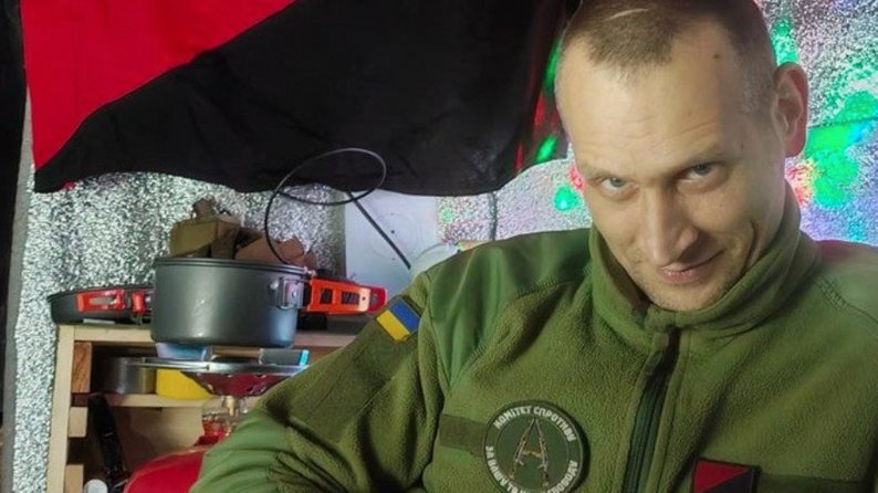 Davyd Chychkan, a 39-year-old Ukrainian anarchist who created politically charged artwork, died 9 August from combat wounds in Zaporizhzhia Oblast defending Ukraine.