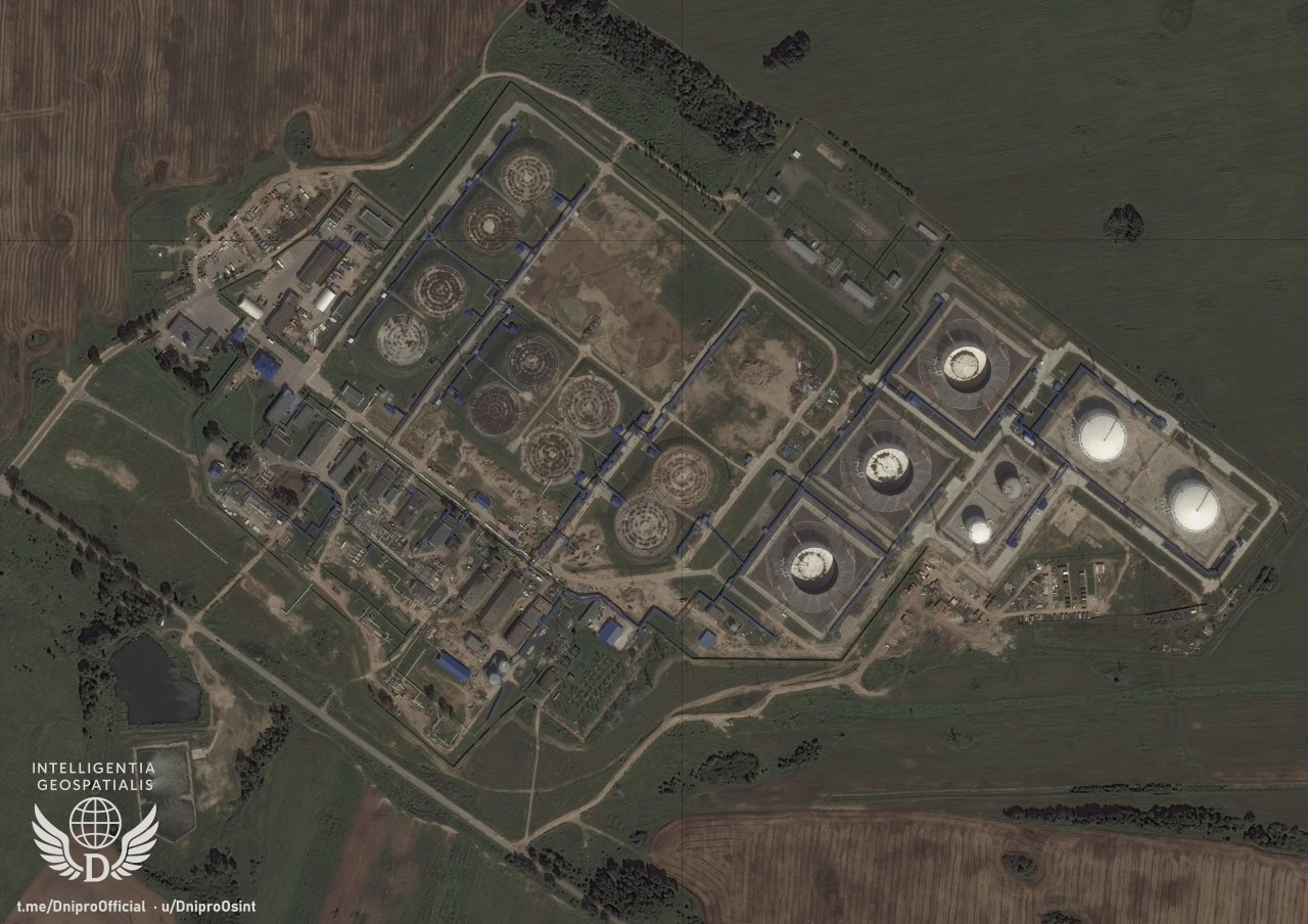 satellite photos reveal what’s left russia’s key oil hub prized radar crimea russia's unecha pumping station before ukrainian attack dnipro osint charred pipeline structures mangled towers tell story recent strikes