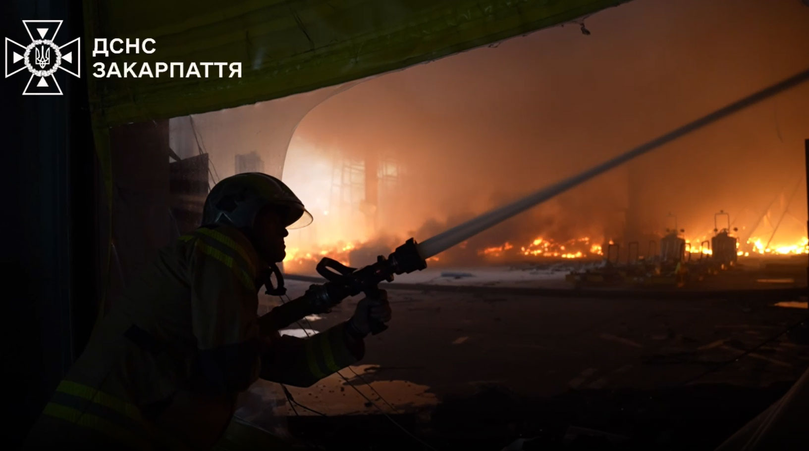 two days fire mukachevo 21 wounded — isw says russia hit us-owned flex plant scare off eu investors firefighting efforts morning 22 2025 zakarpattia oblast after russian missile attack previous