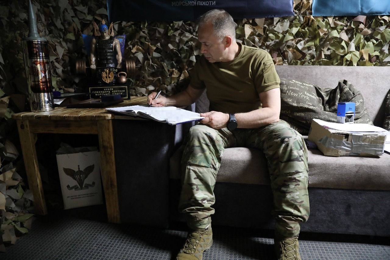 russia tries total infiltration pokrovsk — ukraine builds trap inside city syrskyi says commander-in-chief armed forces oleksandr during visit ukrainian positions donetsk oblast 2 2025 post russia's has failed ukraine's