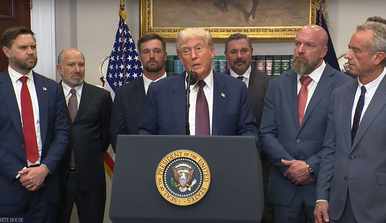 trump promises new sanctions russia witkoff heads moscow senate readies massive bill president donald speaks alongside officials during white house briefing washington 31 2025 youtube/the prepares package envoy steve set
