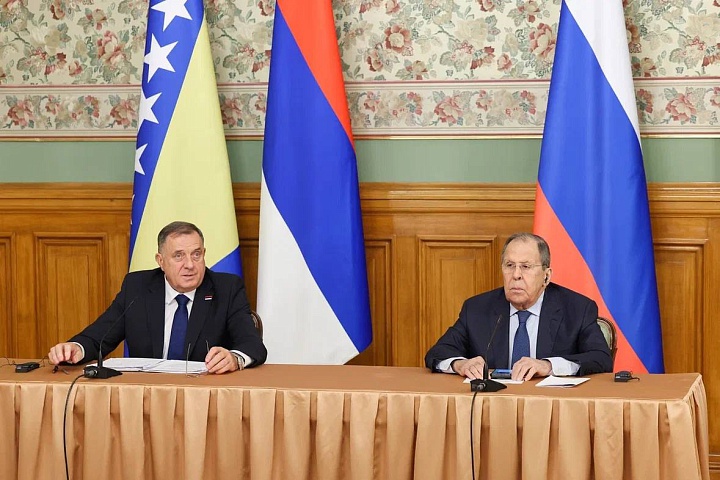 isw kremlin’s europe distraction playbook just opened balkans chapter russian foreign minister sergei lavrov (r) president republika srpska milorad dodik (l) during meeting moscow 9 2025 midru 3 airspace threats