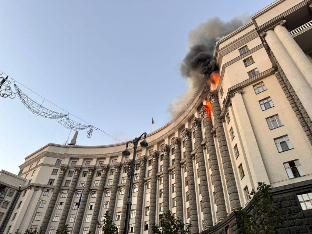 russian iskander missile hit ukraine's cabinet days ago contain uk japanese parts flames rise top floors ukraine’s ministers after strike 7 2025 warhead failed detonate 75c9aa54-acf5-4126-b86e-cebe37229444 russia's attack kyiv’s building