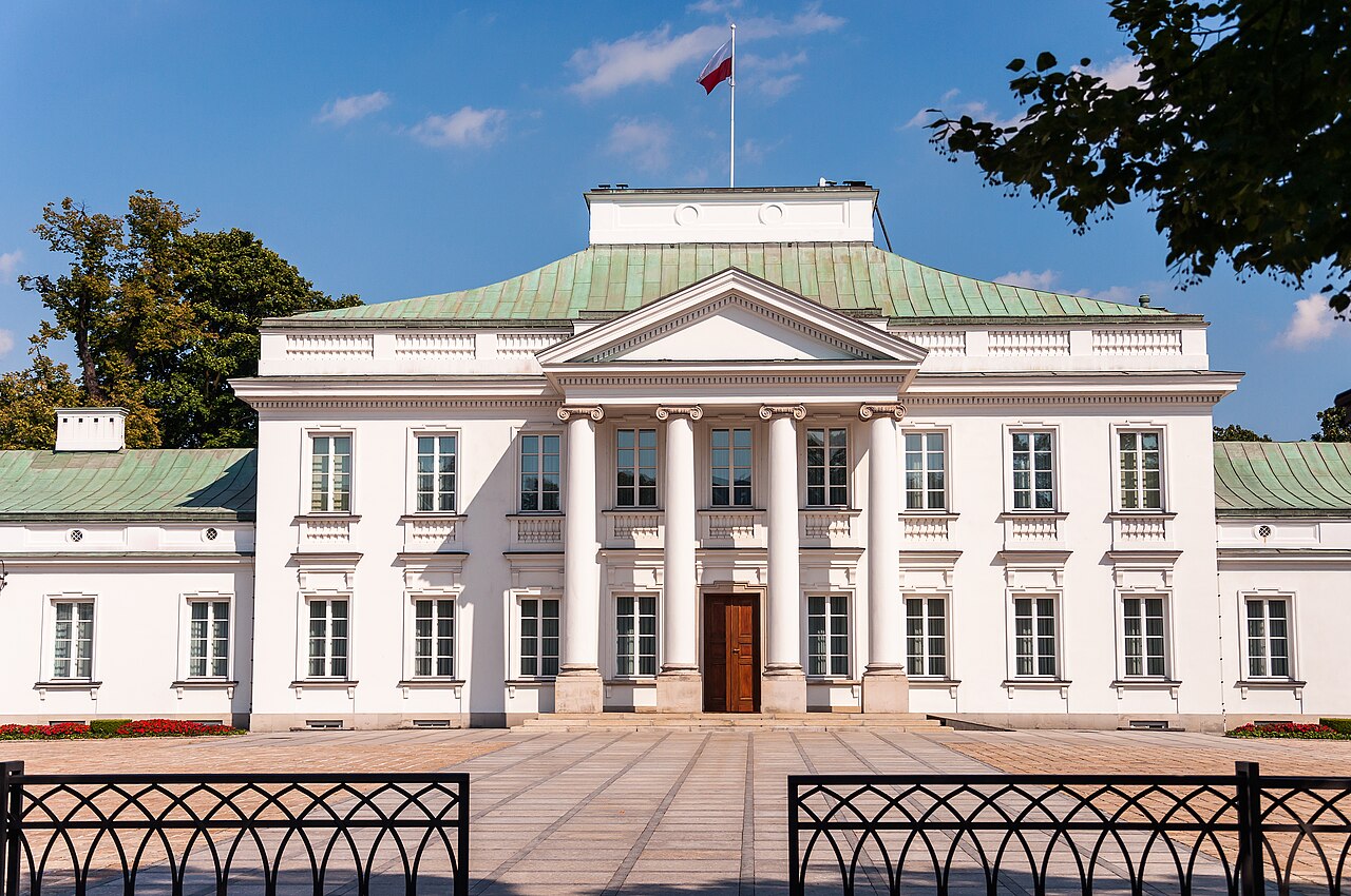 drone flew over poland’s presidential residence — two belarusians now custody belweder castle warsaw poland pałac_belweder_w_warszawie state protection service neutralized device after spotting above nearby government buildings incident unfolded same