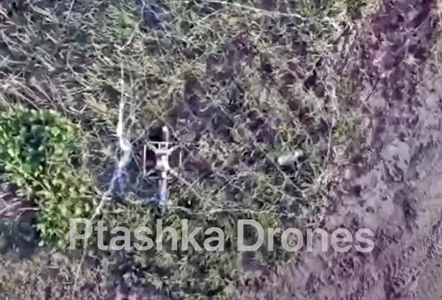 ukrainian drone engineers suggest dropping nets russia’s roadside ambush drones (video) russian trapped under net dropped interceptor antu-drone-net tech group ptashka systems has presented new way counter using drop system