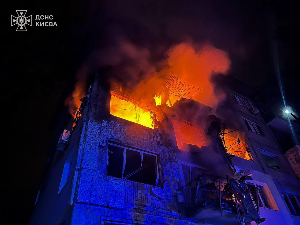 hundreds unmanned aircraft dozens rockets — russia’s night combined strikes brings mounting civilian casualties fire apartment building kyiv overnight 28 2025 e2cab704-a9d5-4fb1-9ca7-0fd24477236c reports dead injured come zaporizhzhia ukraine news ukrainian