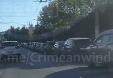 Long lines have been spotted outside gas stations across Russian-occupied Sevastopol on 26-27 September 2025.