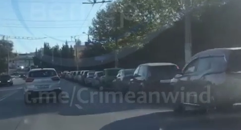 Long lines have been spotted outside gas stations across Russian-occupied Sevastopol on 26-27 September 2025.