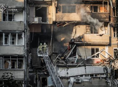 Building in Kyiv damaged in Russian aerial attack on 6-7 August.