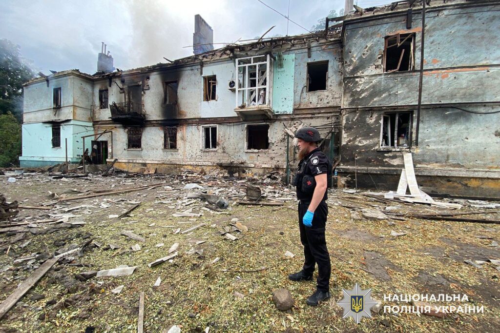 Destroyed apartment facades and debris in Kostiantynivka, Ukraine, following a Russian FAB-250 airstrike.