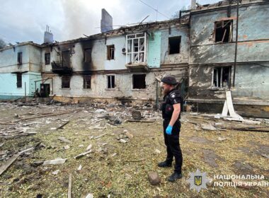 Destroyed apartment facades and debris in Kostiantynivka, Ukraine, following a Russian FAB-250 airstrike.