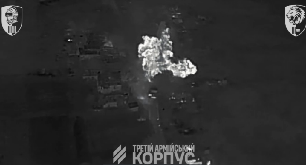 Ukrainian tanks crush Russian infantry at point blank range