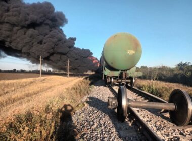two months later russia still can’t clear single destroyed train occupied part zaporizhzhia oblast · post russian fuel 19 2025 tg/dosye shpiona dewatermarkai_1756135289982 ukraine news ukrainian reports