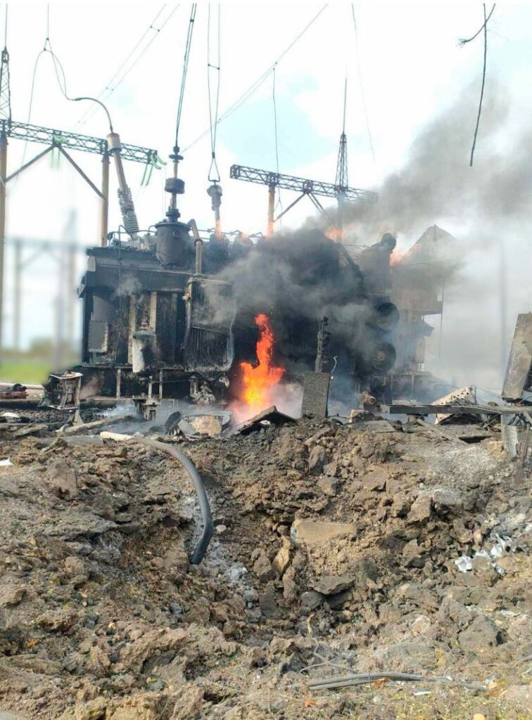 Result of a Russian attack on an Ukrenego electricity substation.