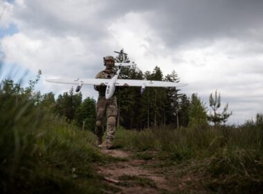 spiegel german drone tech meets ukraine’s frontline reality — battlefield feedback rewrites blueprints ukrainian soldier carrying german-made vector soldier-carrying-drone-1024x683 only months russia's full-scale invasion 2022 reconnaissance helped ukraine destroy russian