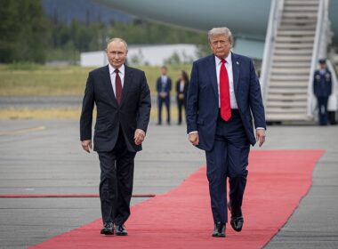 call trump putin demands full control donetsk oblast has failed conquer 11 years wp says · post president donald welcomes russian vladimir joint base elmendorf-richardson anchorage alaska 15 2025 (dod