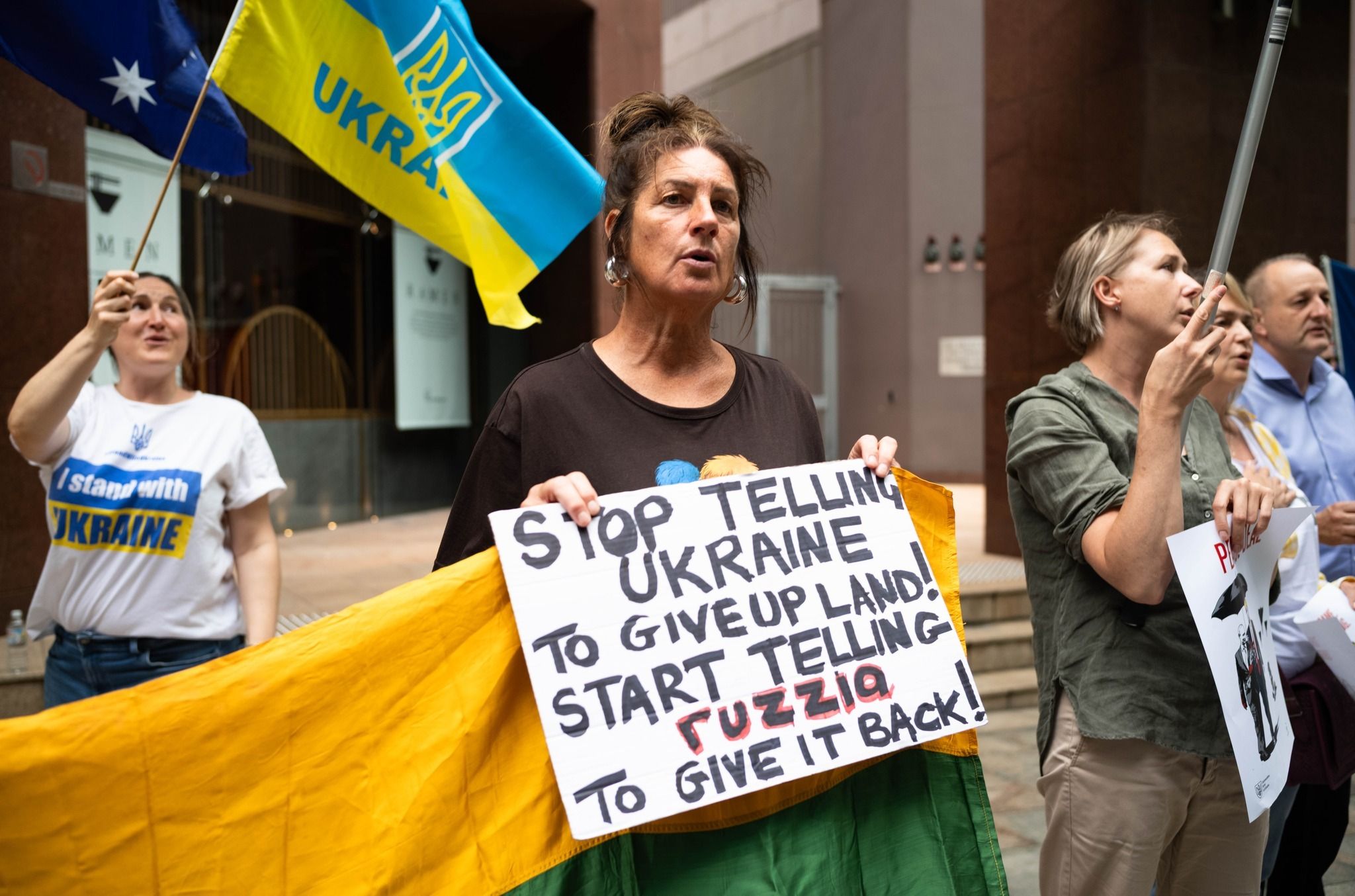 Trump peace plan ukrainian protests