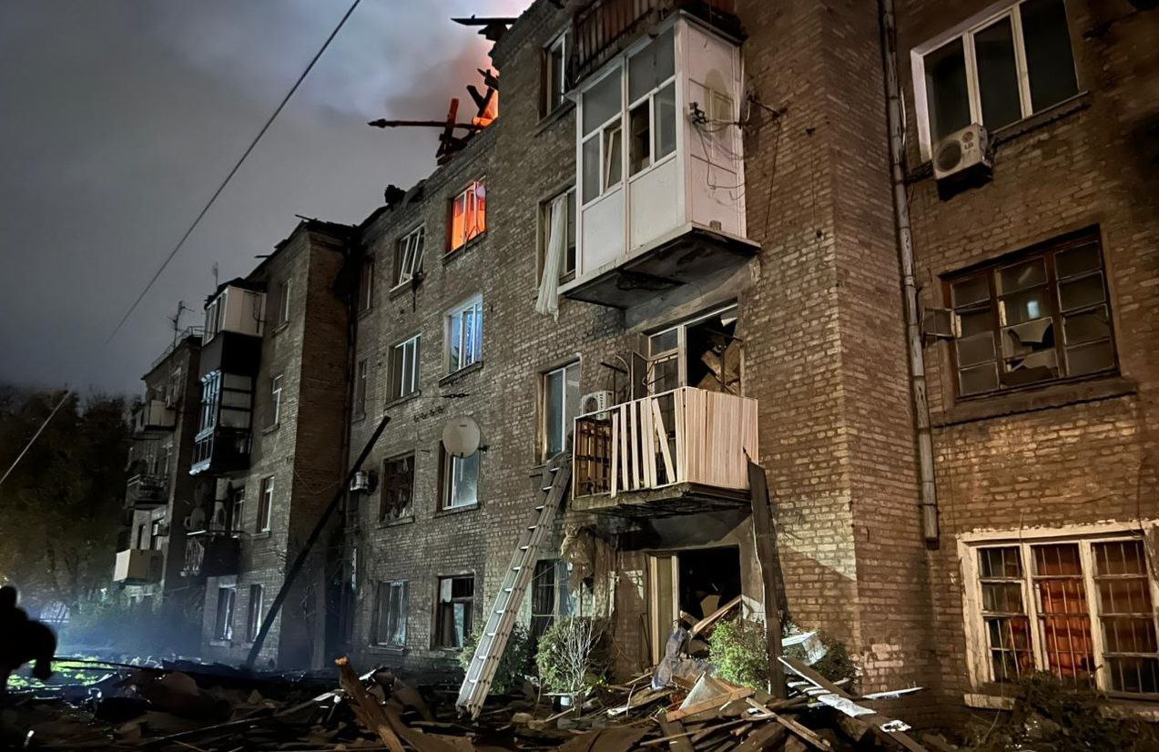 russian drones hit kamyanske killing one injuring eight civilians causing fires · post damaged four-story residential building after drone strike dnipropetrovsk oblast 6 2025 d3355813-dc9e-4146-a1e6-2606add5e7d9 early hours targeted overnight damaging