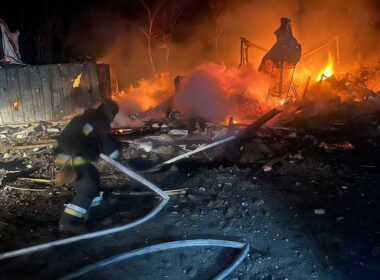 russia keeps targeting power grid ukraine-controlled part donetsk oblast fully blacked out outages three more oblasts · post firefighter extinguishes burning residential building samarskyi district dnipropetrovsk after russian attack 1