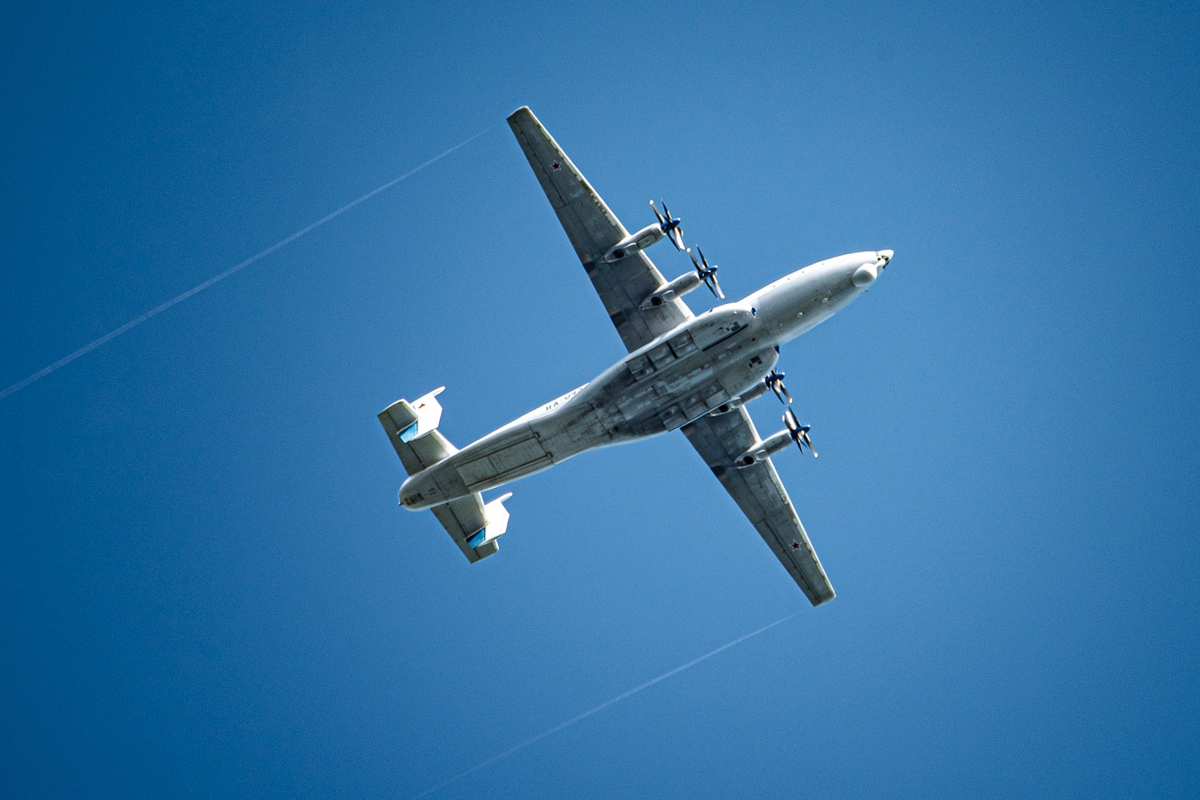 A Russian air force An-22.