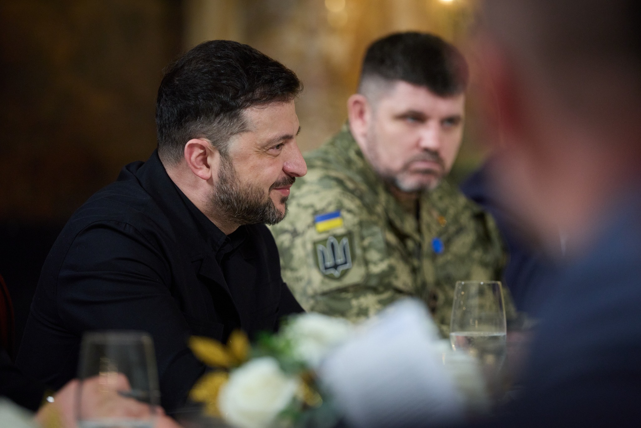 zelenskyy tells trump ukraine wants 30-50-year guarantees foreign troops enforce · post ukrainian president volodymyr during meeting mar-a-lago florida 28 2025 president's office g9sxcmjxiaaptxn news reports