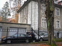 russia plays ultimate squatter card its closing gdańsk consulate never actually owned paid · post russian staff remove items building batorego street before site’s ordered closure rosyjski konsulat w gdańsku