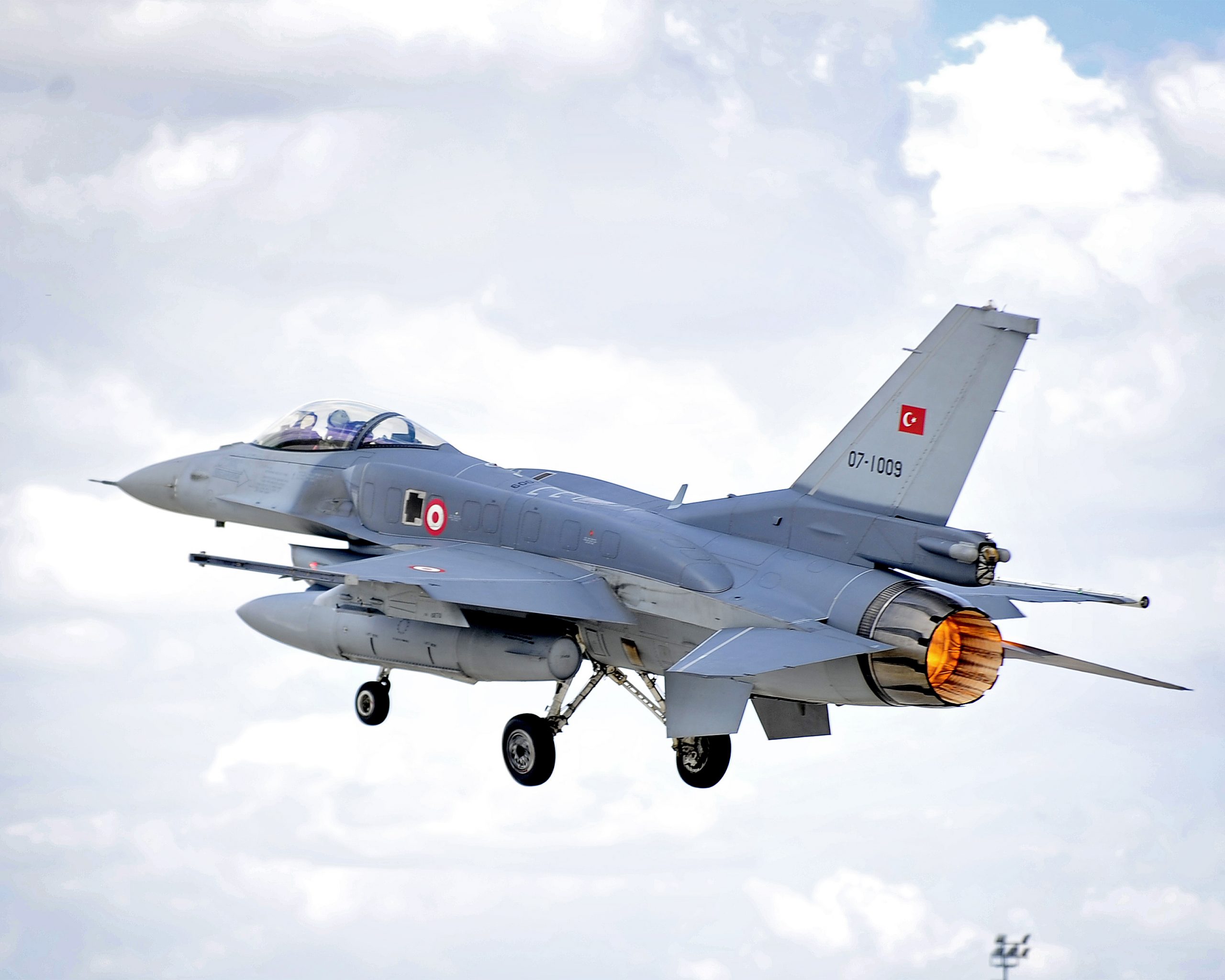 Turkish F-16C.