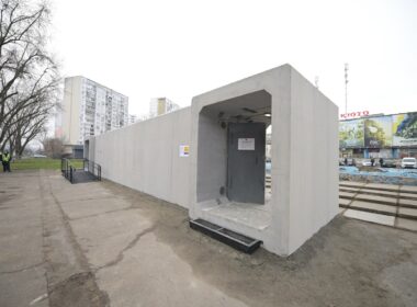 Kyiv's first mobile bomb shelter, installed December 2025. Photo: Timur Tkachenko