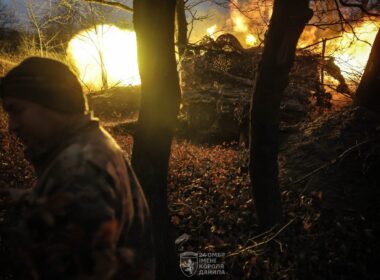 military soldier artillery gun tank frontline battlefield combat weapon shell Ukrainian artillery fires on Russian positions in Chasiv Yar, Donetsk Oblast. Photo: General Staff of Ukraine's Armed Forces