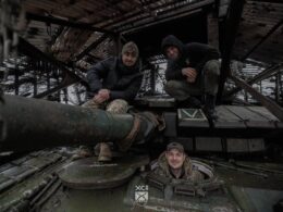 ukraine's 92nd assault brigade captures russian porcupine tank wrapped mesh cables (photos) · post ukrainian soldiers pose inside captured t-80bvm equipped additional protective structures 5418392722319544791 ukraine news reports