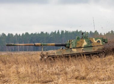 south-korean made polish self-propelled howitzer k9