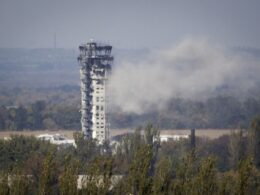 Ukraine Commemorates Defenders of Donetsk Airport