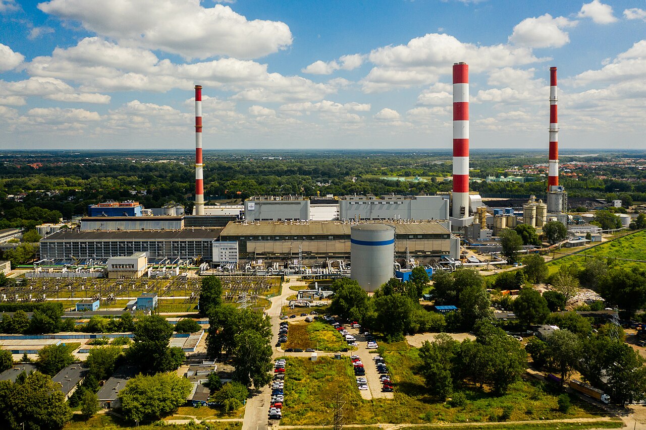 russia nearly shut down poland’s power grid cyberattack minister confirms · post siekierki cogeneration plant warsaw poland 2019 / elektrownie ec_siekierki-1231 ukraine news ukrainian reports