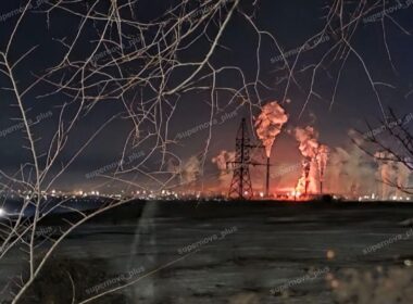 Flames at Nevinnomyssk Azot chemical plant in Russia’s Stavropol Krai following a Ukrainian drone attack on 14 January 2026. Photo: Supernova+