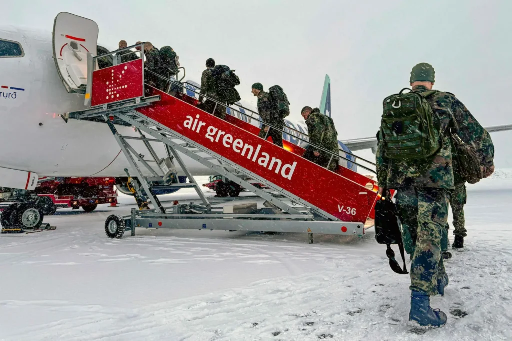 German soldiers Greenland pull out
