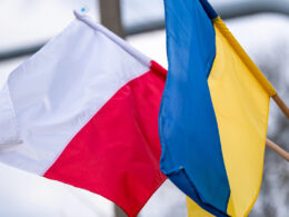 Poland Aids Ukrainians with 400 Generators
