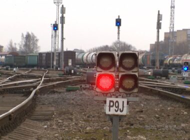 A railway junction with freight cars in Latvia. Illustrative photo: LSM