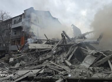Emergency workers responding to the site of a Russian missile strike on Kharkiv, 2 January 2026. Photo: Volodymyr Zelenskyy