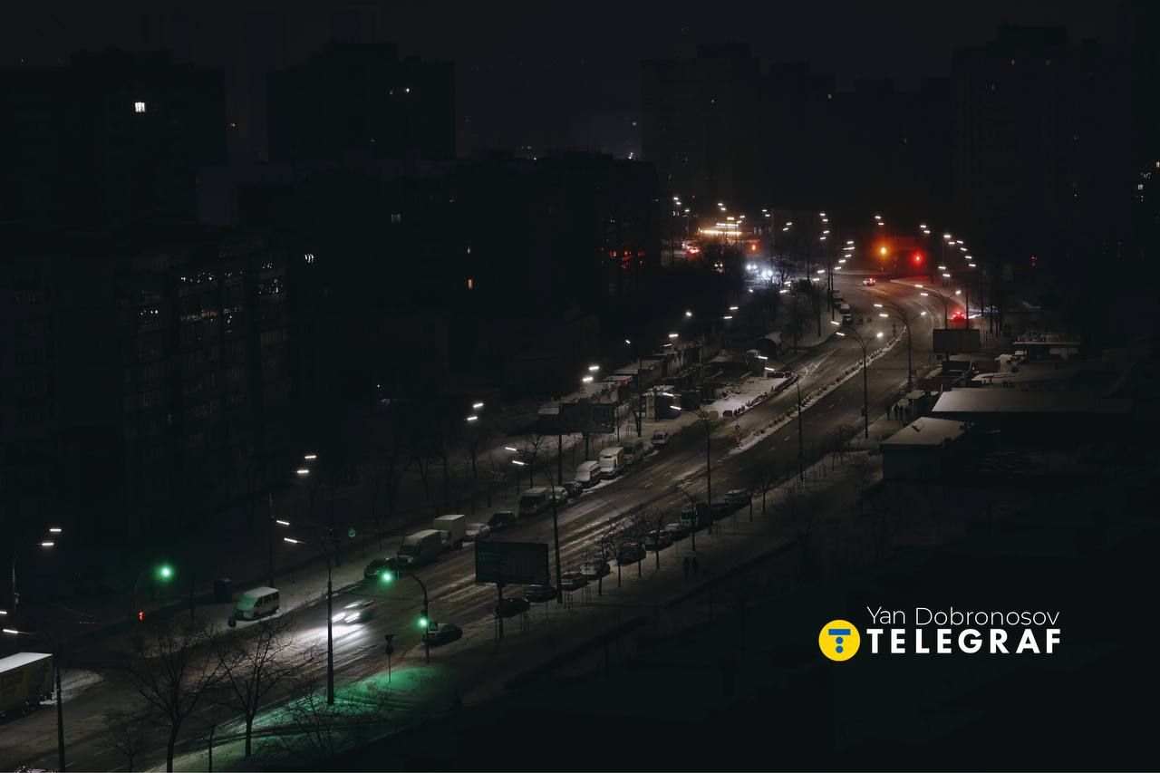 Kyiv city during a blackout following Russian attacks on Ukraine's energy infrastructure in January 2026. Photo: Yan Dobronosov