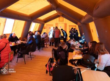 Inside a warming center set up in Kyiv to address disruptions to heat and electricity in the city following Russian strikes on energy infrastructure. Photo: DSNS Kyiv