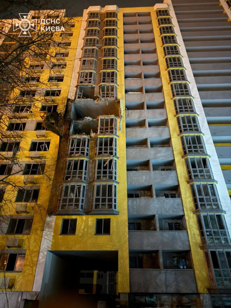 Russia Strikes Ukraine Cities as Peace Talks Open