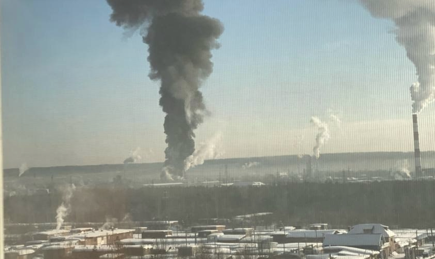 ukraine flew drones almost urals — hit oil refinery 1700km away russia thought out reach · post fire lukoil ukhta komi republic 12 2026 пожежа на нафтопереробному заводі в ухті