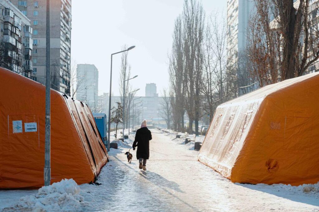 over 1100 kyiv apartment buildings remain without heat after russia's 3 strike thermal power plant · post ukrainian emergency service's heating shelters telegram/ihor klymenko 3cfb554e-9658-4592-bef5-7a214b03cff1 ukraine news reports