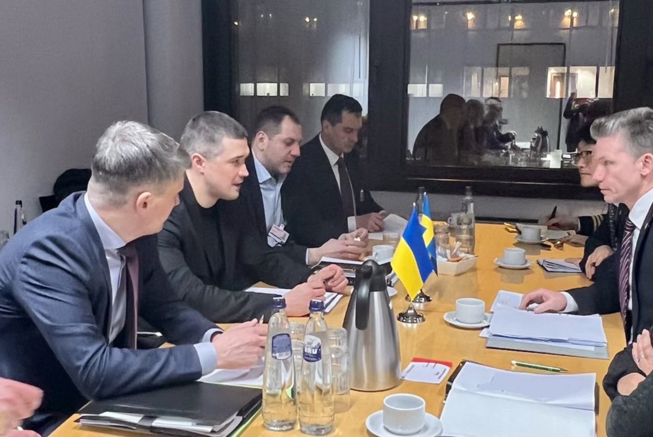 Pol-Jonson-Myhajlo-Fedorov