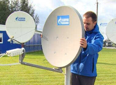 it's ass ukraine's intelligence intercepts russian troops struggling gazprom terminals after starlink shutdown · post space systems individual subscriber satellite terminal user sat dish ukraine news ukrainian reports