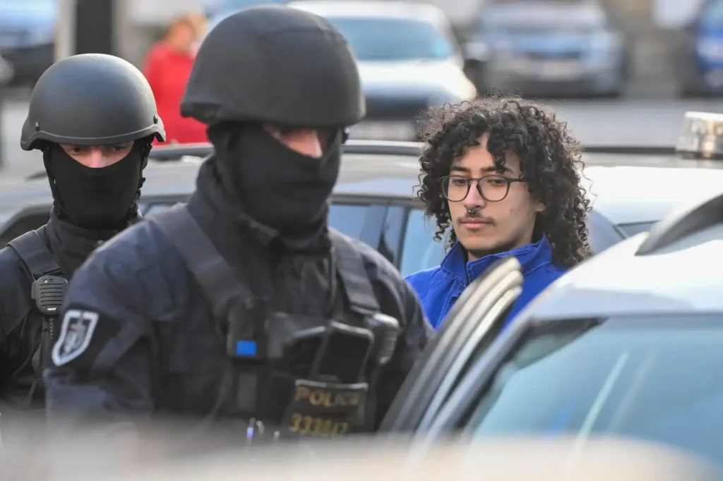 czech citizens placed pretrial detention over arson plant supplying ukraine — intelligence asks russia used pro-palestinian group cover · post detained suspect pardubice case затриманий підозрюваний у вчиненні підпалу джерело